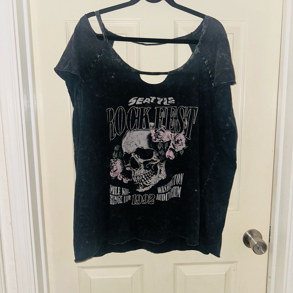 Black Graphic Women's Top